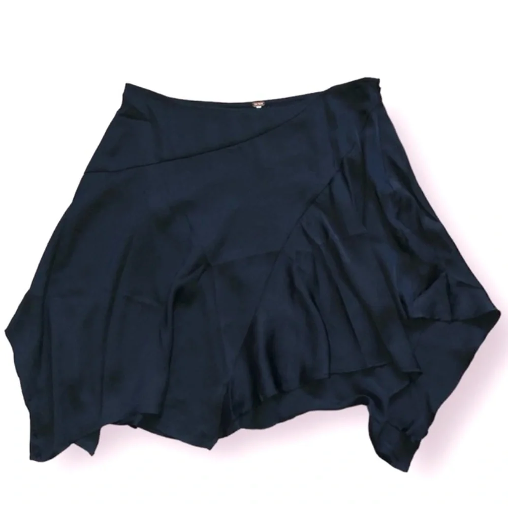 Free People size 6 Slim Shine black asymmetrical silky feel mid-rise short skirt